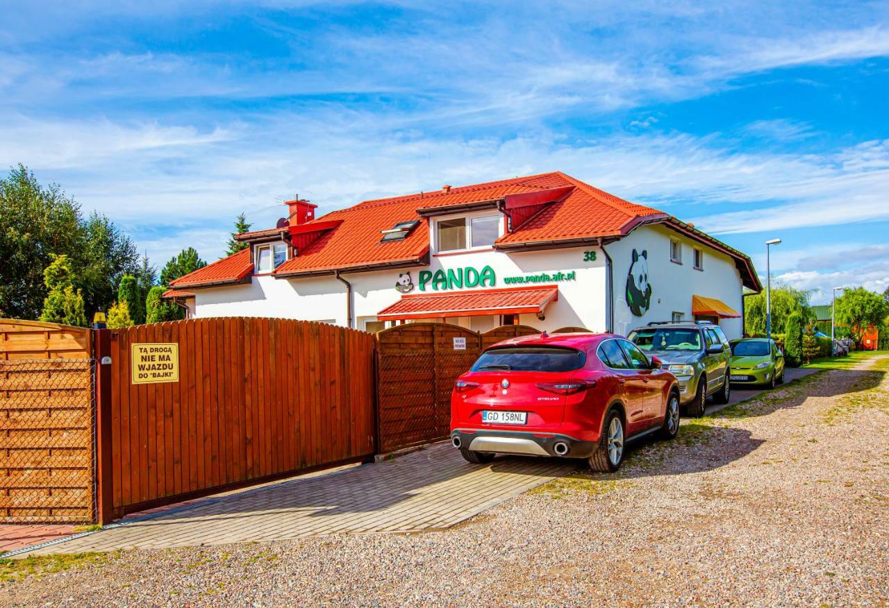 Pokoje Goscinne Panda Karwia Exteriér fotografie